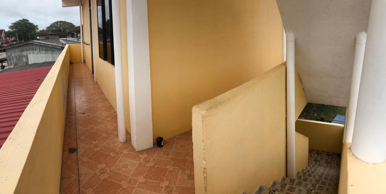 Rumah Hentian Ayah Kampung Kuala Besut Ngoại thất bức ảnh